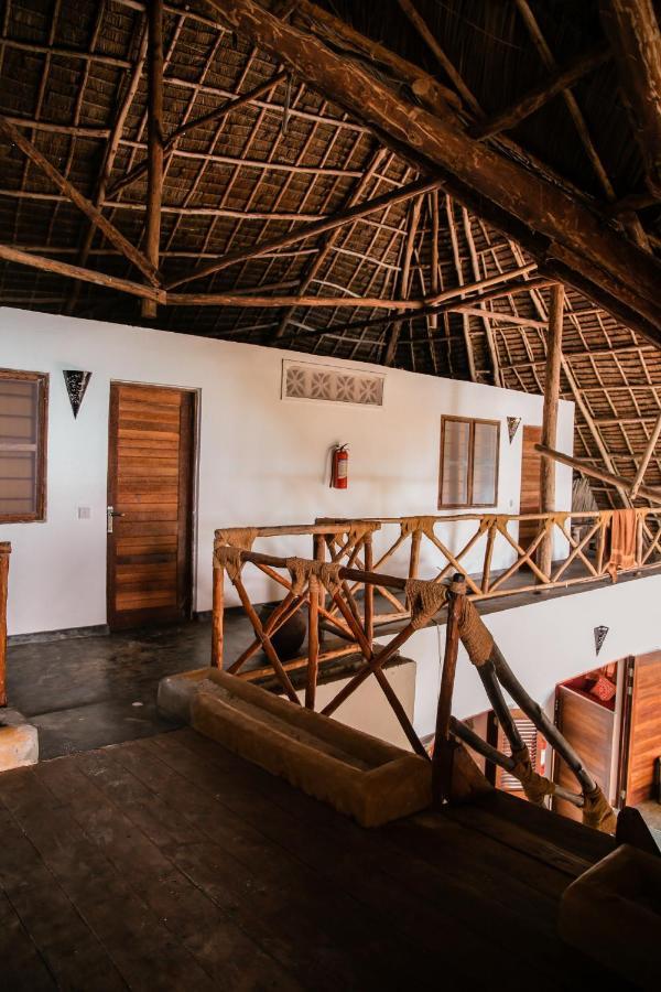 Raha Lodge Zanzibar Boutique Hotel ジャンビアニ エクステリア 写真