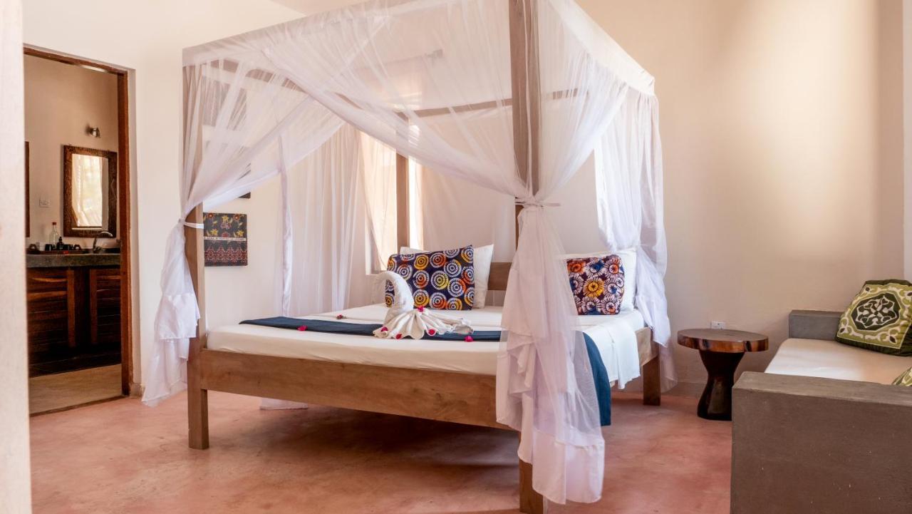 Raha Lodge Zanzibar Boutique Hotel ジャンビアニ エクステリア 写真