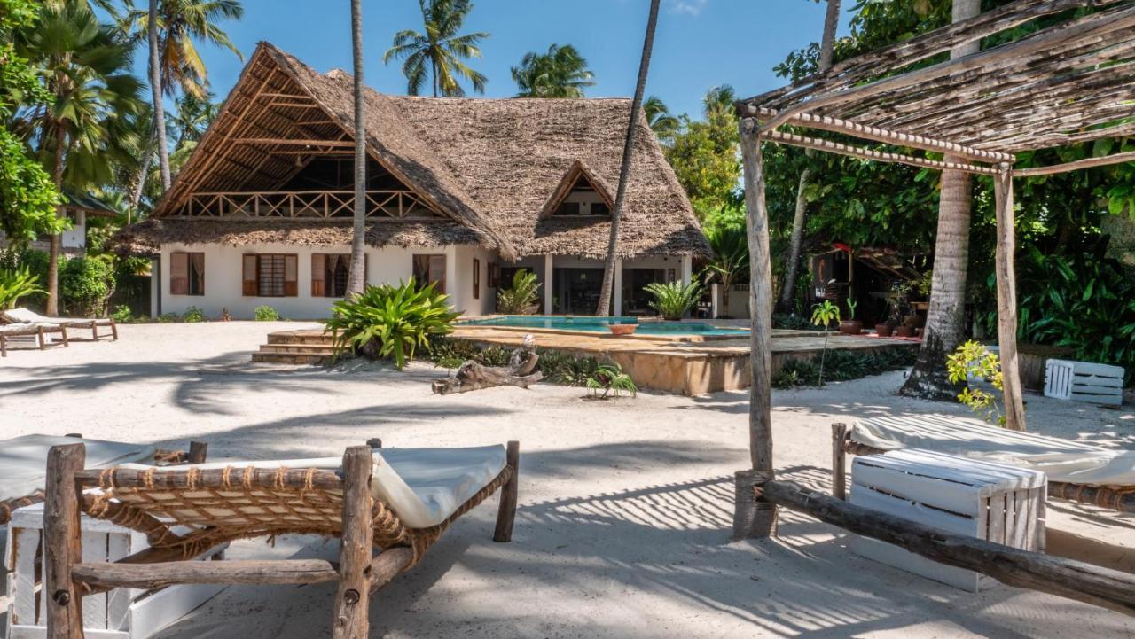 Raha Lodge Zanzibar Boutique Hotel ジャンビアニ エクステリア 写真