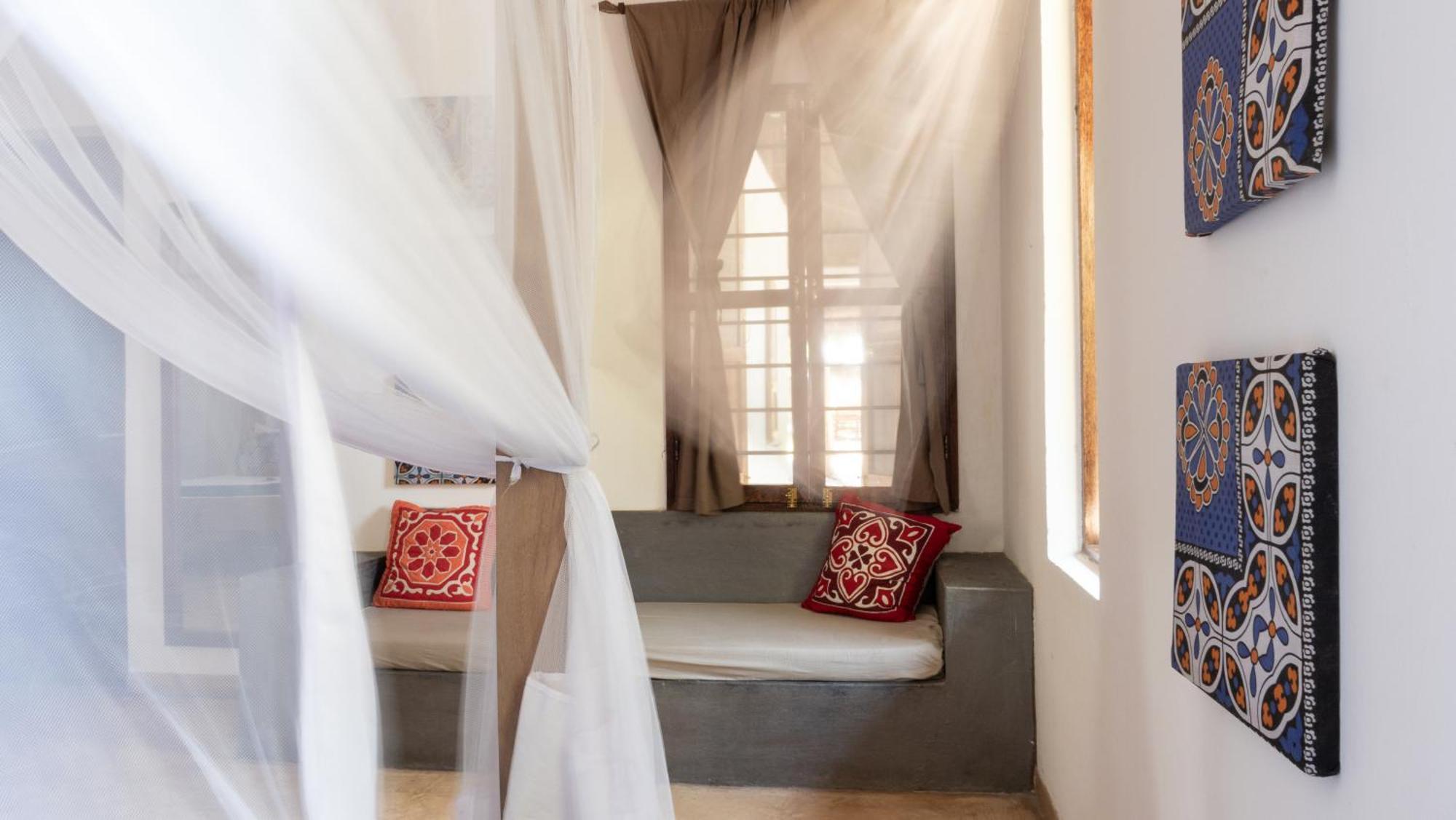 Raha Lodge Zanzibar Boutique Hotel ジャンビアニ エクステリア 写真