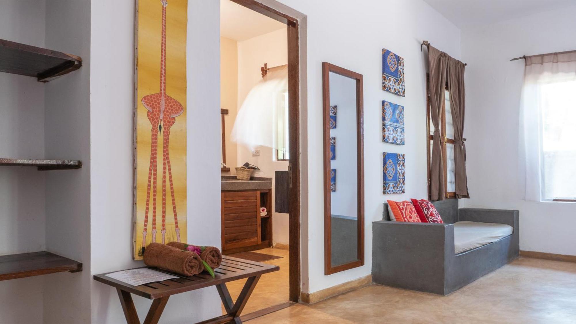 Raha Lodge Zanzibar Boutique Hotel ジャンビアニ エクステリア 写真