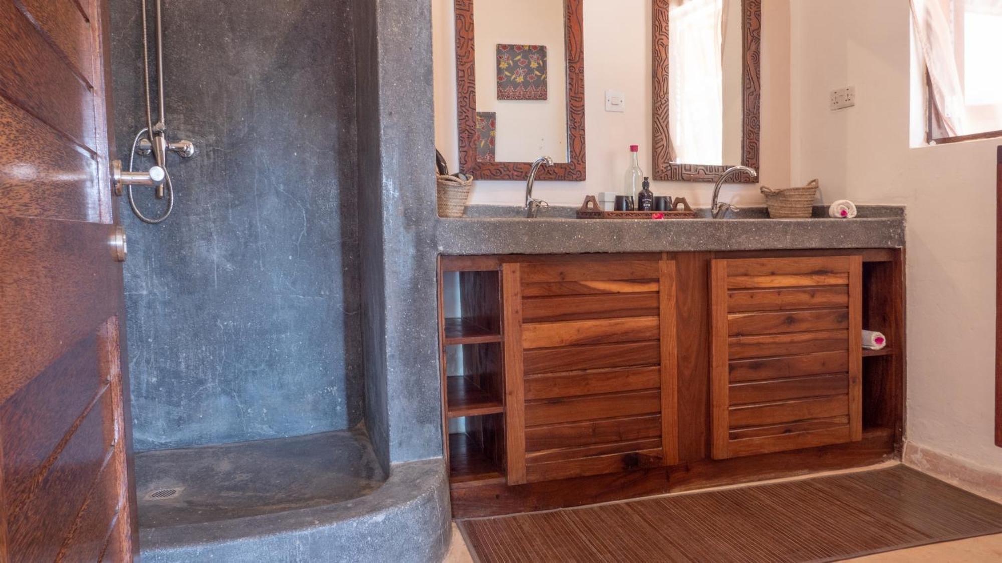 Raha Lodge Zanzibar Boutique Hotel ジャンビアニ エクステリア 写真