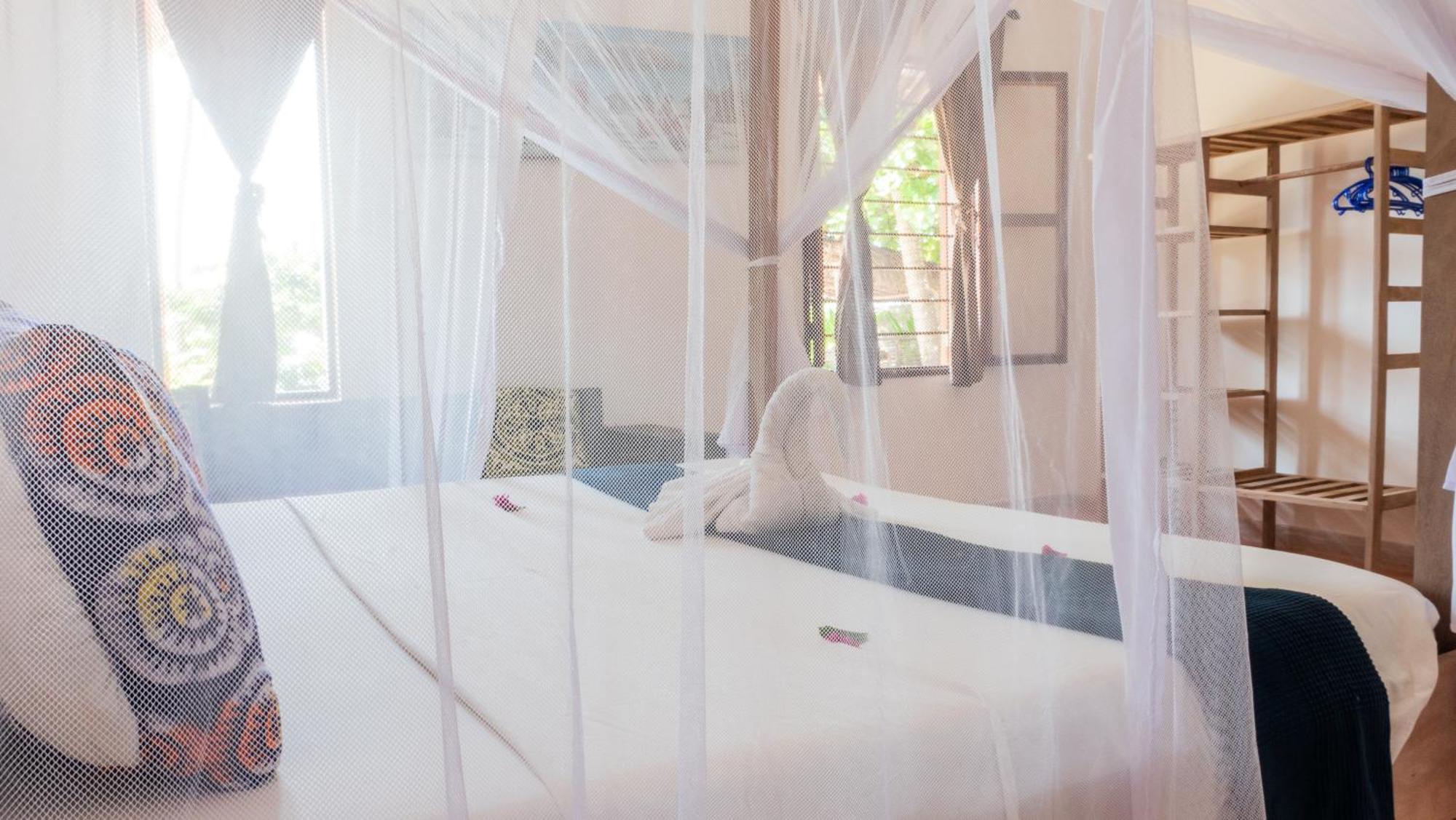 Raha Lodge Zanzibar Boutique Hotel ジャンビアニ エクステリア 写真
