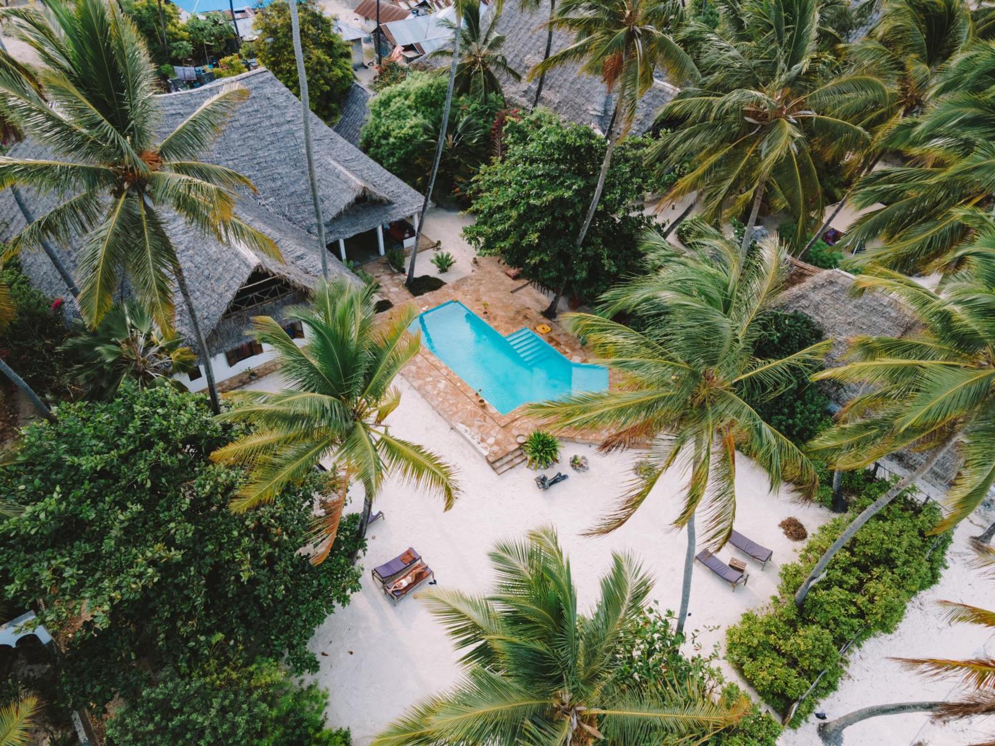 Raha Lodge Zanzibar Boutique Hotel ジャンビアニ エクステリア 写真